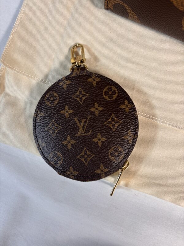 Louis Vuitton OntheGo Pm Reverse - Image 10