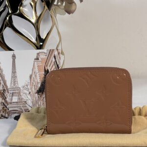 Louis Vuitton Zippy Coin Vernis