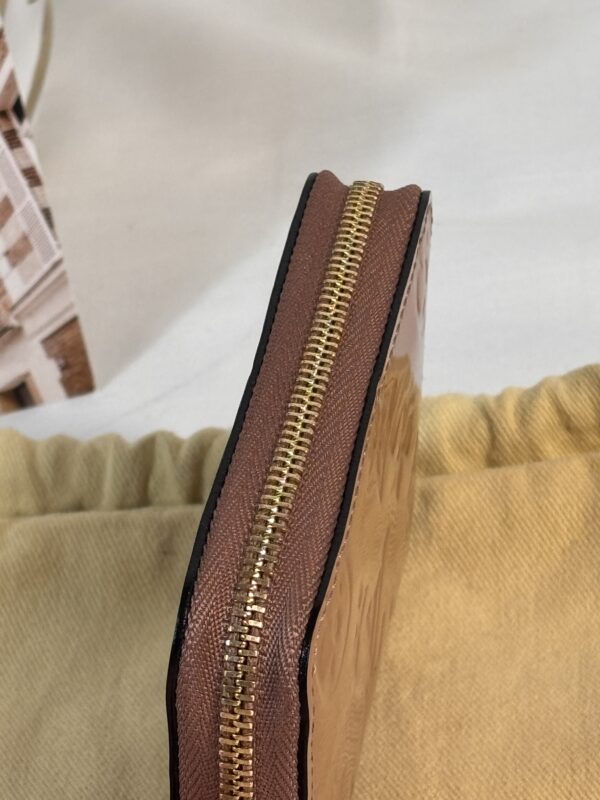 Louis Vuitton Zippy Coin Vernis - Image 6