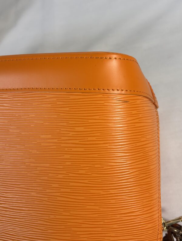 Louis Vuitton Alma Epi Orange - Image 10