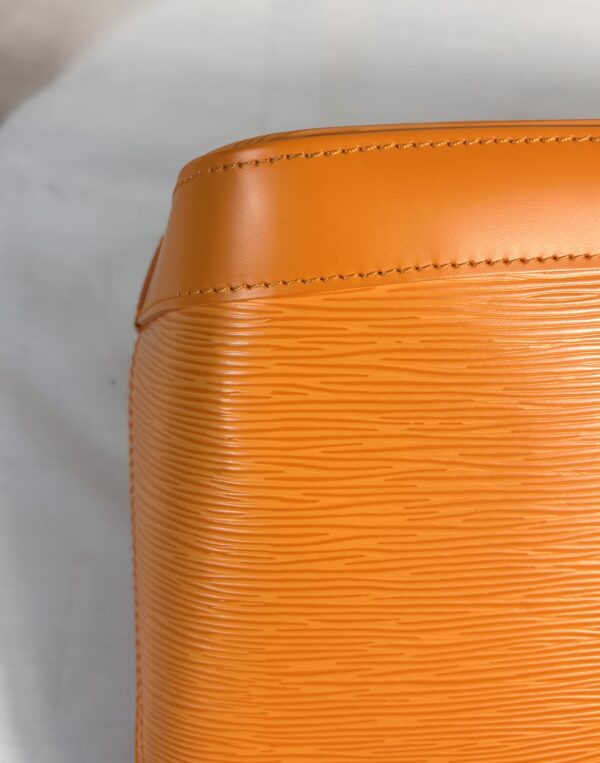 Louis Vuitton Alma Epi Orange - Image 11