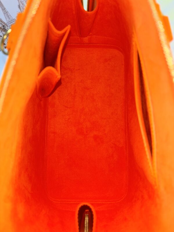 Louis Vuitton Alma Epi Orange - Image 12