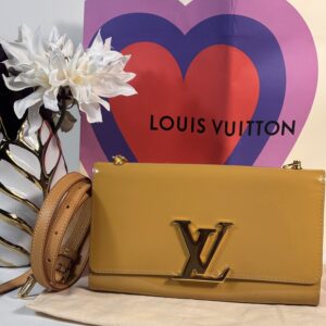 Louis Vuitton Pochette Louise Vernis