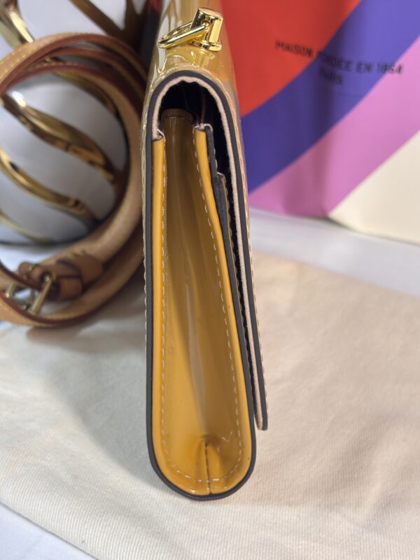 Louis Vuitton Pochette Louise Vernis - Image 4