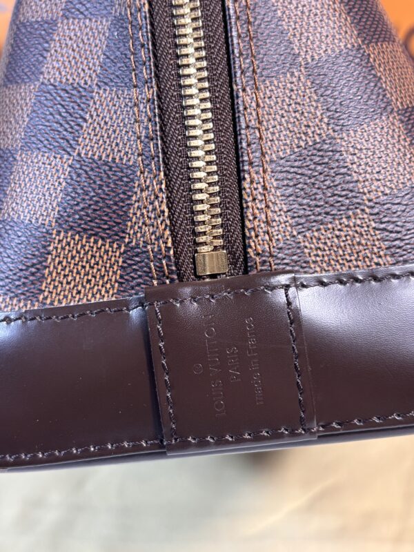 Louis Vuitton Alma MM Damier - Image 4