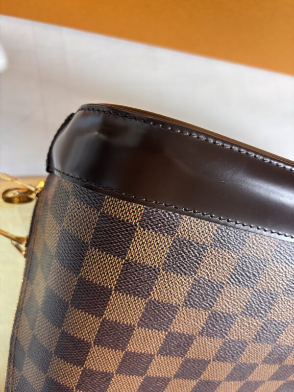 Louis Vuitton Alma MM Damier - Image 9