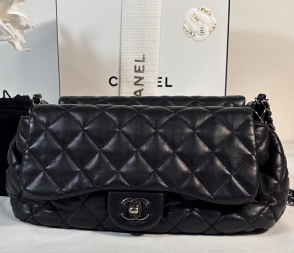 Chanel SMOO Quilted Flap Black Lambskin - Image 2