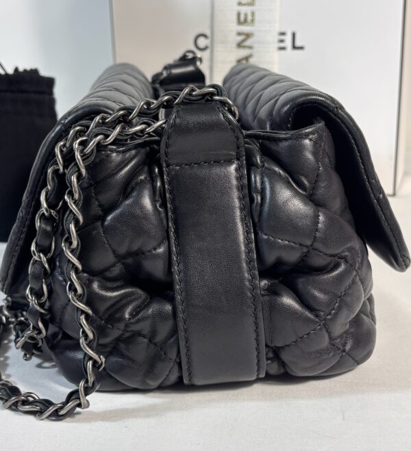 Chanel SMOO Quilted Flap Black Lambskin - Image 6