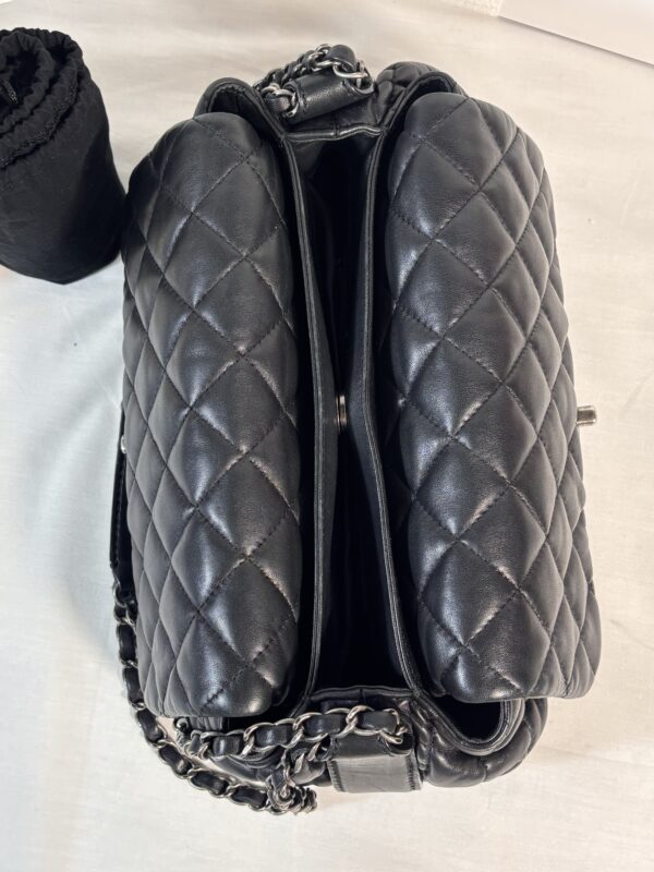 Chanel SMOO Quilted Flap Black Lambskin - Image 7