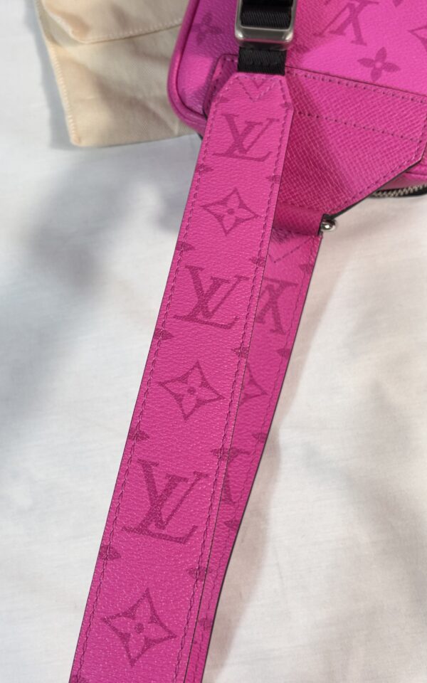Louis Vuitton Taigarama Pink Sling - Image 10