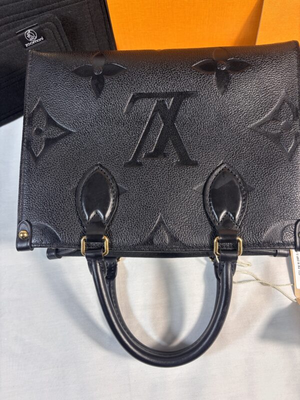 Louis Vuitton OntheGo Pm Empreinte Noir - Image 8