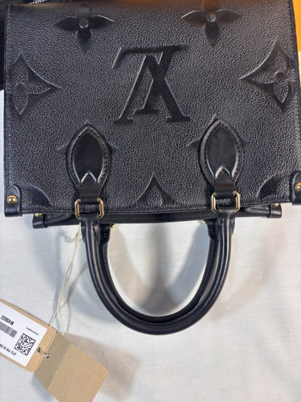 Louis Vuitton OntheGo Pm Empreinte Noir - Image 9