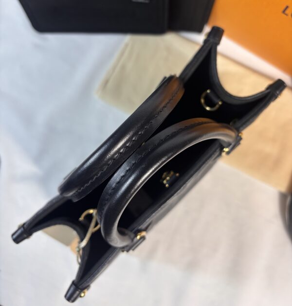 Louis Vuitton OntheGo Pm Empreinte Noir - Image 10
