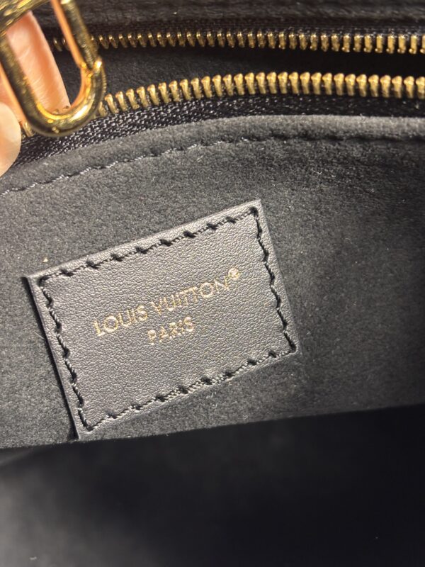 Louis Vuitton OntheGo Pm Empreinte Noir - Image 12