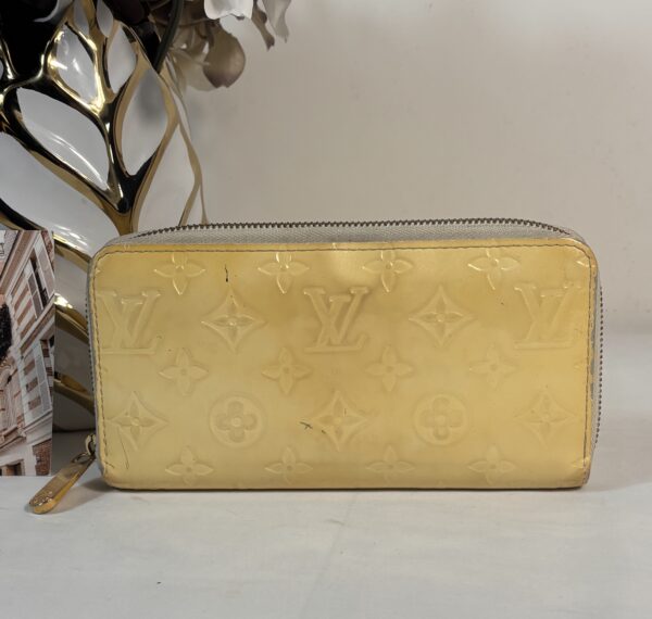 Louis Vuitton Vernis Zippy Wallet
