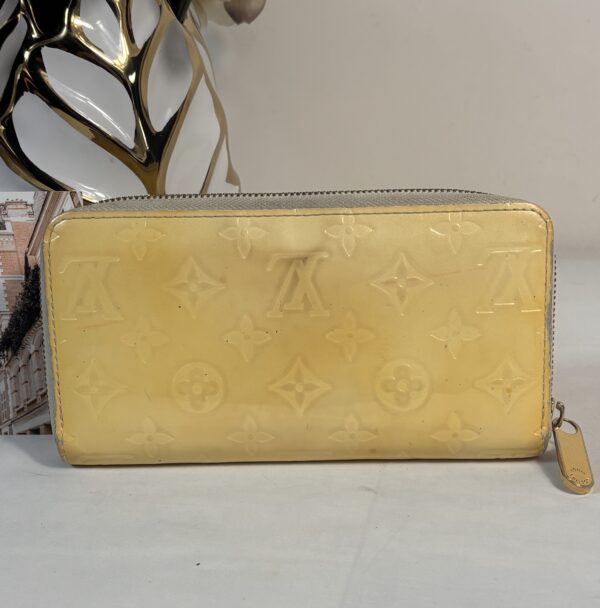 Louis Vuitton Vernis Zippy Wallet - Image 2