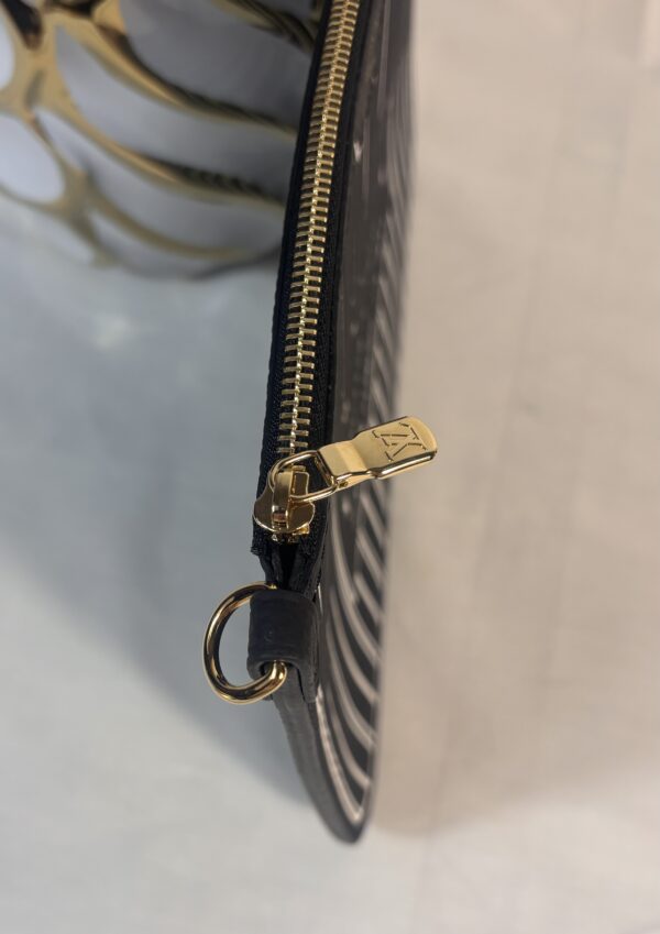New Louis Vuitton Inside Out Pochette - Image 4