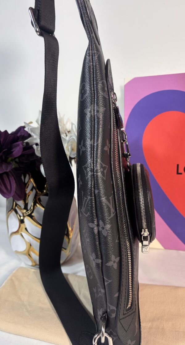 Louis Vuitton Duo Slingbag - Image 3