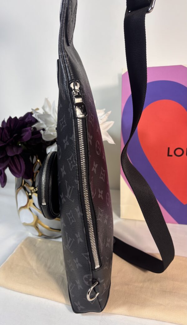 Louis Vuitton Duo Slingbag - Image 4