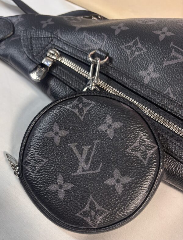 Louis Vuitton Duo Slingbag - Image 7