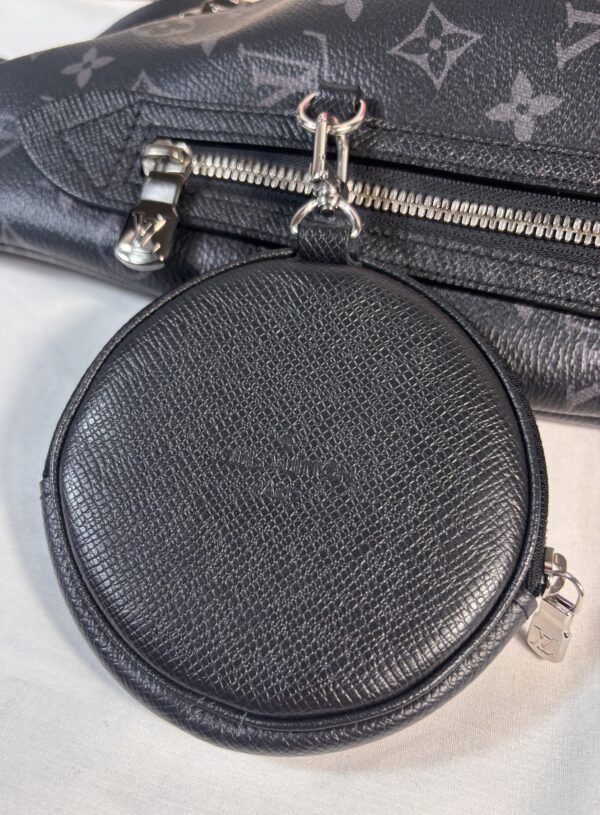 Louis Vuitton Duo Slingbag - Image 8