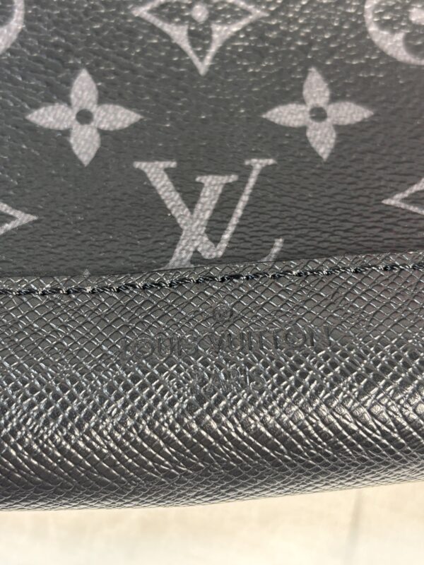 Louis Vuitton Duo Slingbag - Image 11