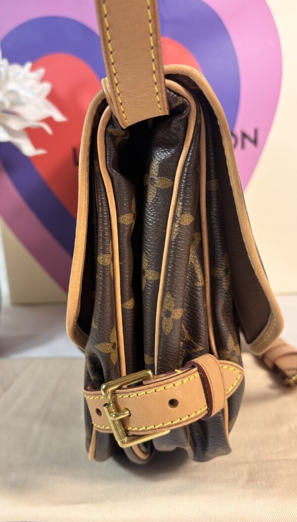 Louis Vuitton Saumur 30 Monogram - Image 4