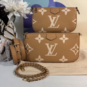 Louis Vuitton Multi Pochette Arizona