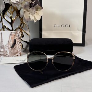 Gucci Oversized Gradient Round Sunglasses