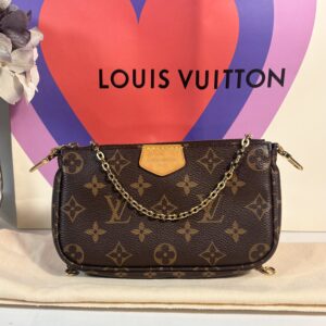 Louis Vuitton Small Monogram Pochette