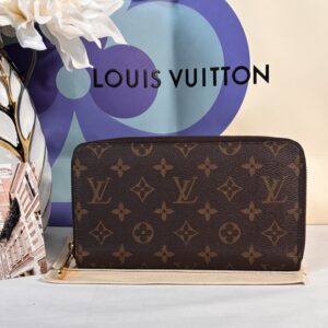 Louis Vuitton Monogram Zippy Organizer