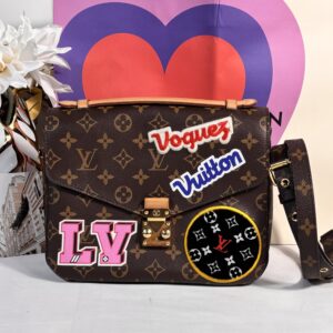 Louis Vuitton Métis Monogram Patches