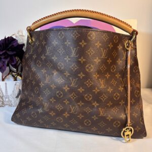 Louis Vuitton Artsy Mm Monogram