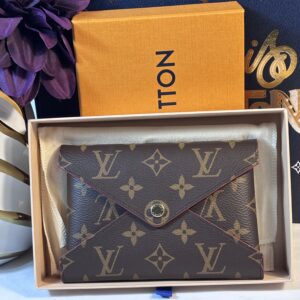 Louis Vuitton Medium Kirigami