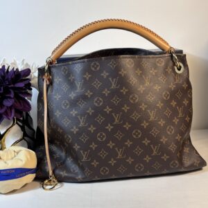 Louis Vuitton Monogram Artsy mm