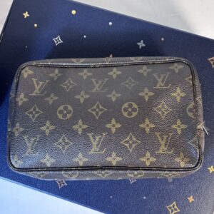 Louis Vuitton Trousse 23 Monogram