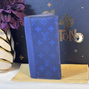 Louis Vuitton Taigarama Brazza Wallet Blue