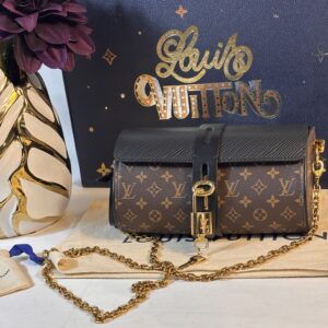 Louis Vuitton Monogram Noir Glasses Case