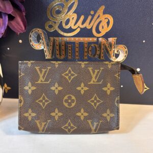Vintage Louis Vuitton Toiletry 15