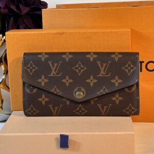 Louis Vuitton Monogram Rose Sarah Wallet