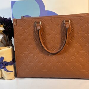 Louis Vuitton OntheGo MM Empreinte