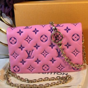 Louis Vuitton Coussin Pochette Pink / Violet