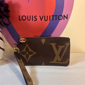 Louis Vuitton Giant Monogram Pochette