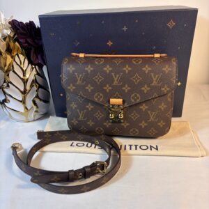 Louis Vuitton Monogram Metis
